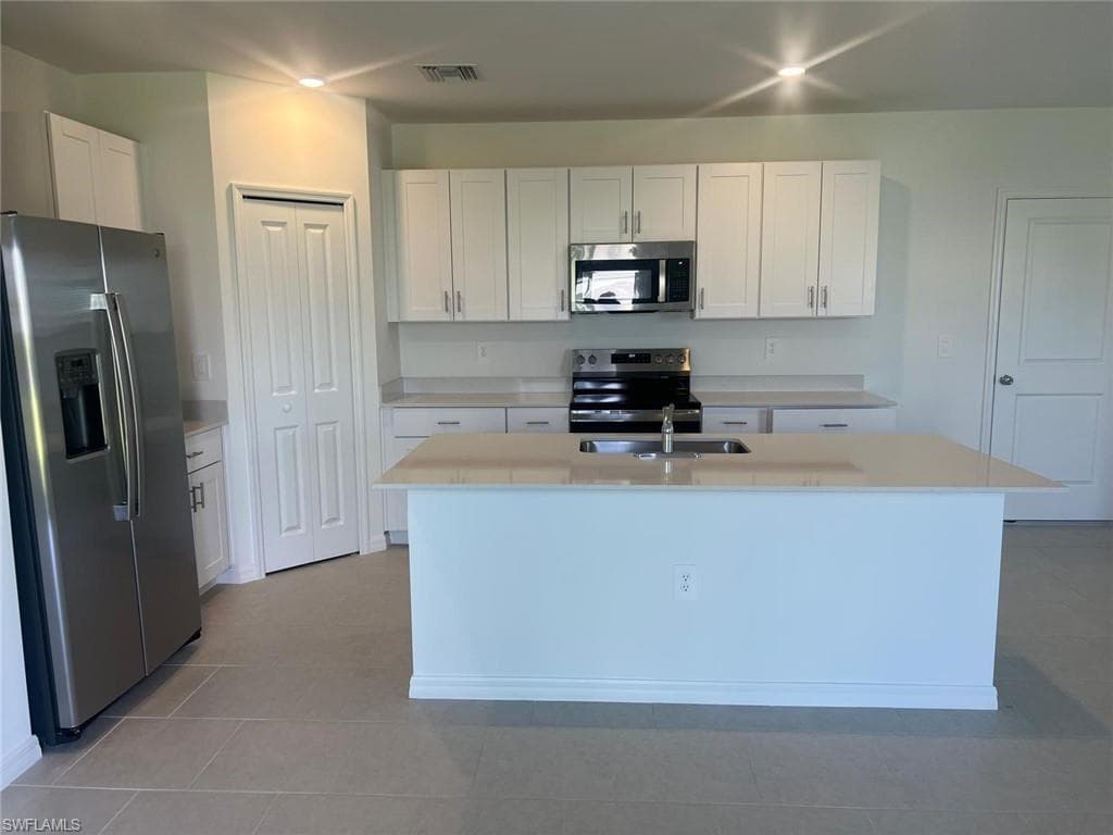 19763 Garden Ridge CT, LEHIGH ACRES FL 33974-1