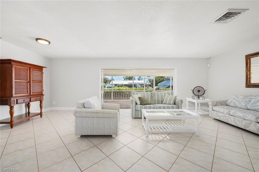 2166 Cape WAY, NORTH FORT MYERS FL 33917-11