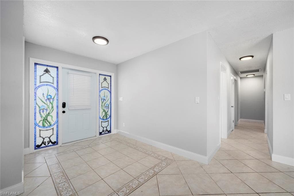 2166 Cape WAY, NORTH FORT MYERS FL 33917-6