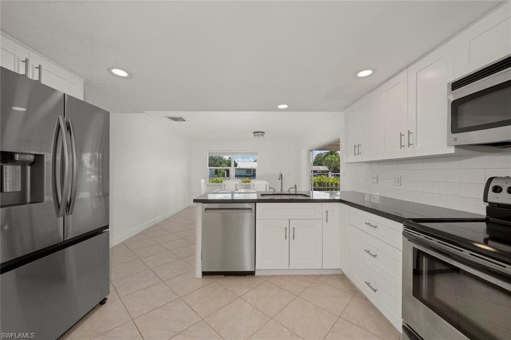 2166 Cape WAY, NORTH FORT MYERS FL 33917-8