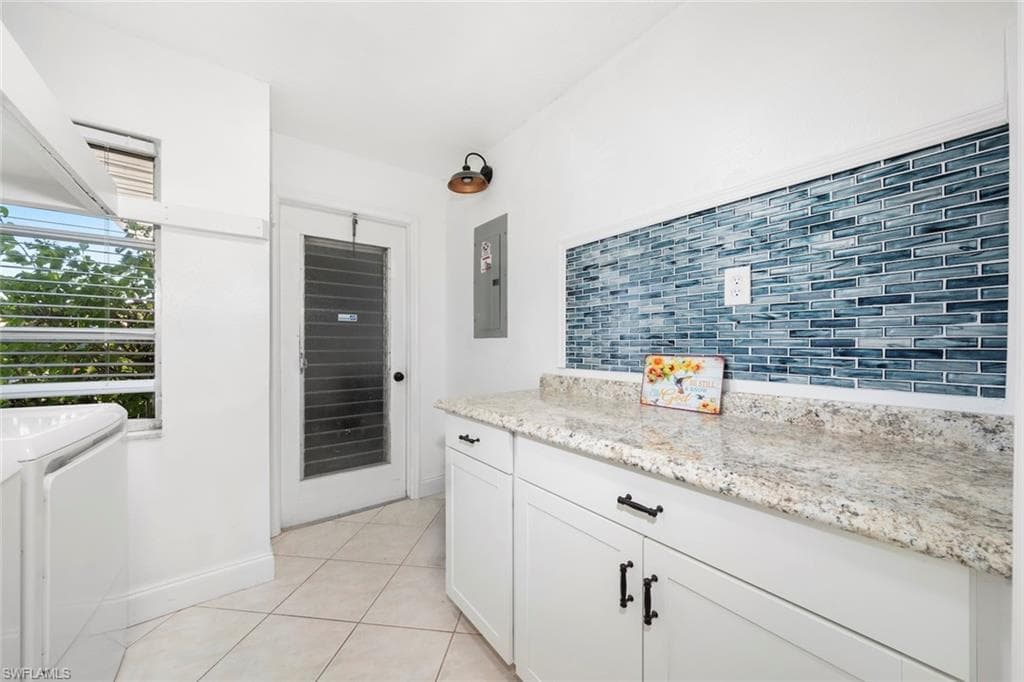 2166 Cape WAY, NORTH FORT MYERS FL 33917-29