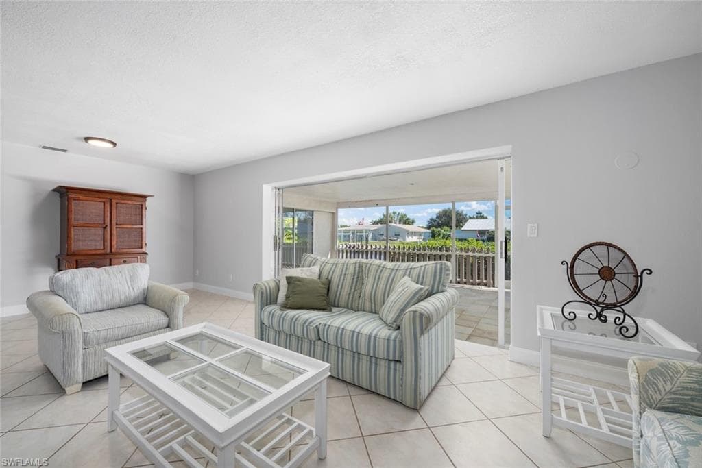 2166 Cape WAY, NORTH FORT MYERS FL 33917-13