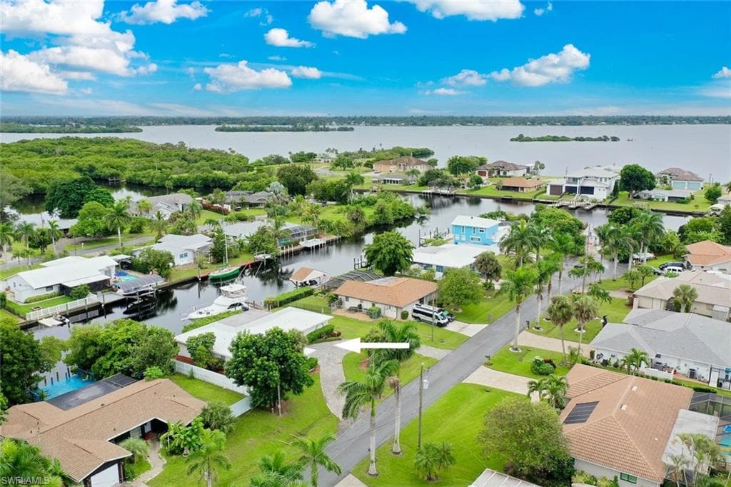 2166 Cape WAY, NORTH FORT MYERS FL 33917-34