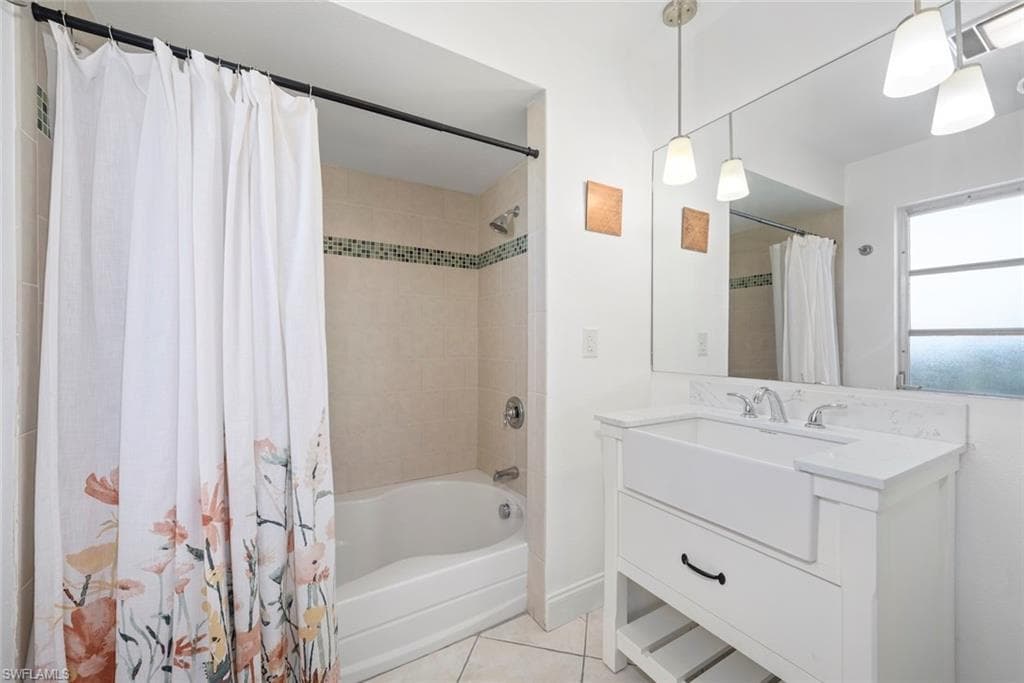 2166 Cape WAY, NORTH FORT MYERS FL 33917-20
