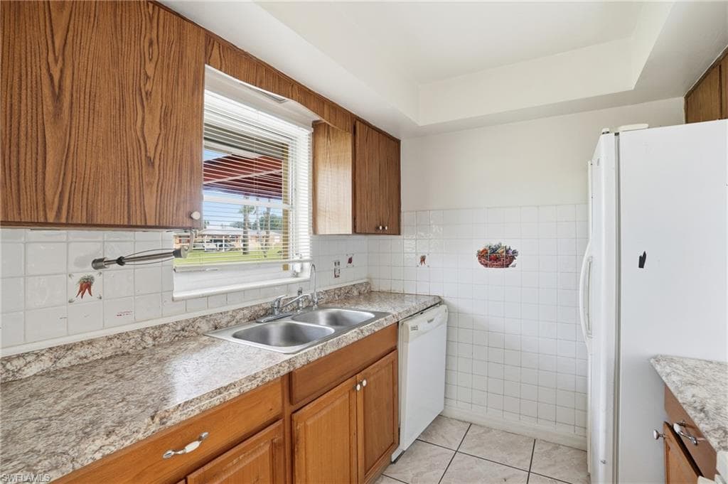 2210 Orchid RD E, LEHIGH ACRES FL 33936-22