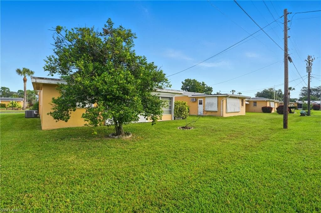 2210 Orchid RD E, LEHIGH ACRES FL 33936-16