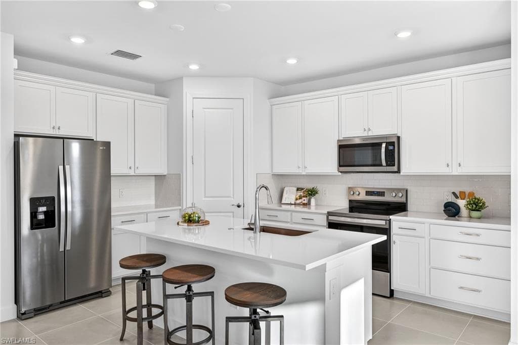 3957 Cranesbill CT, ALVA FL 33920-6