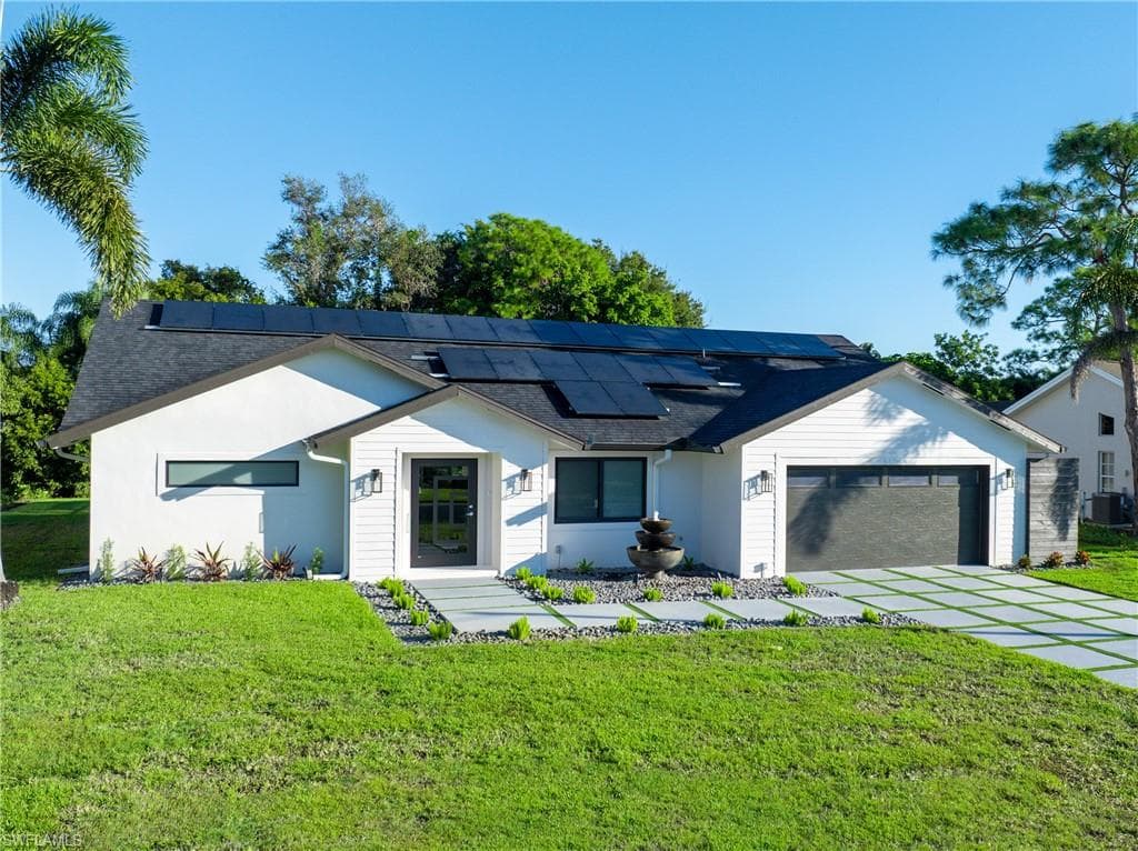 5105 Berkeley DR, NAPLES FL 34112-1