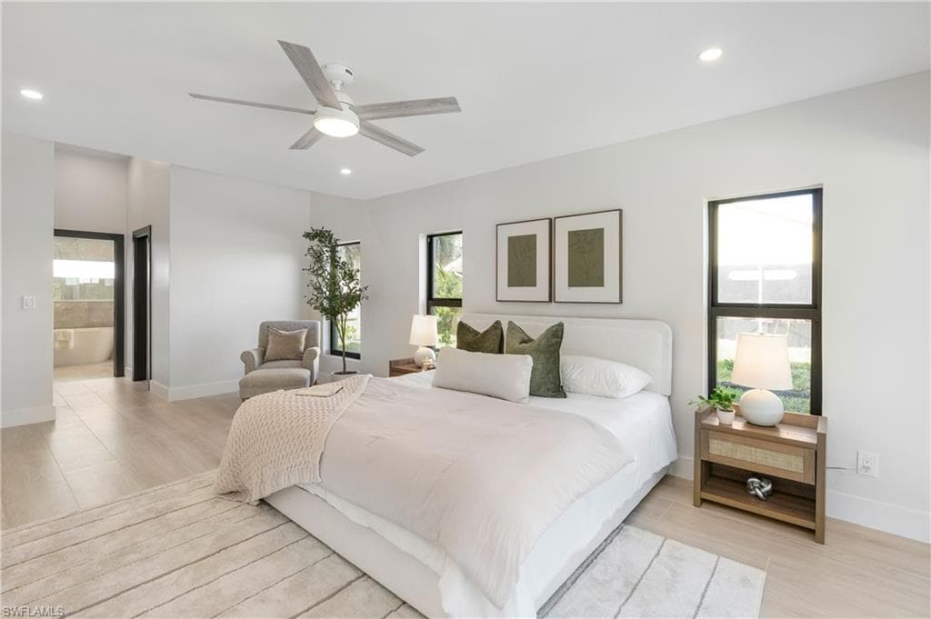 5105 Berkeley DR, NAPLES FL 34112-16