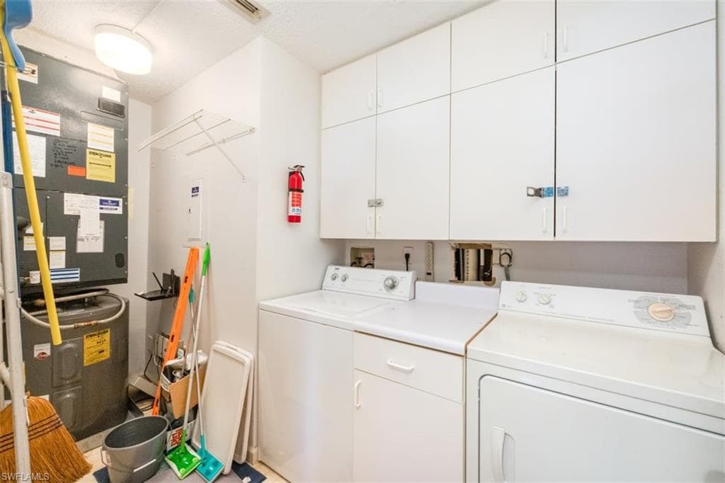 5965 Bloomfield CIR # B306, NAPLES FL 34112-24