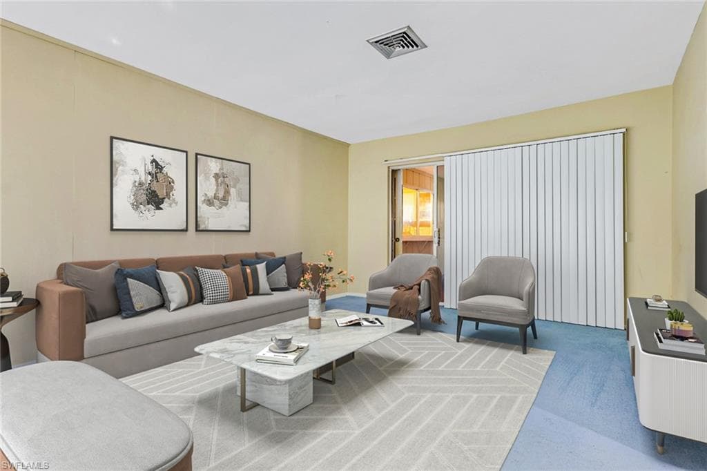 204 Lake AVE, LEHIGH ACRES FL 33936-4