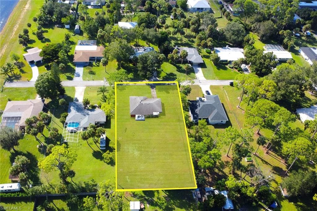 204 Lake AVE, LEHIGH ACRES FL 33936-40