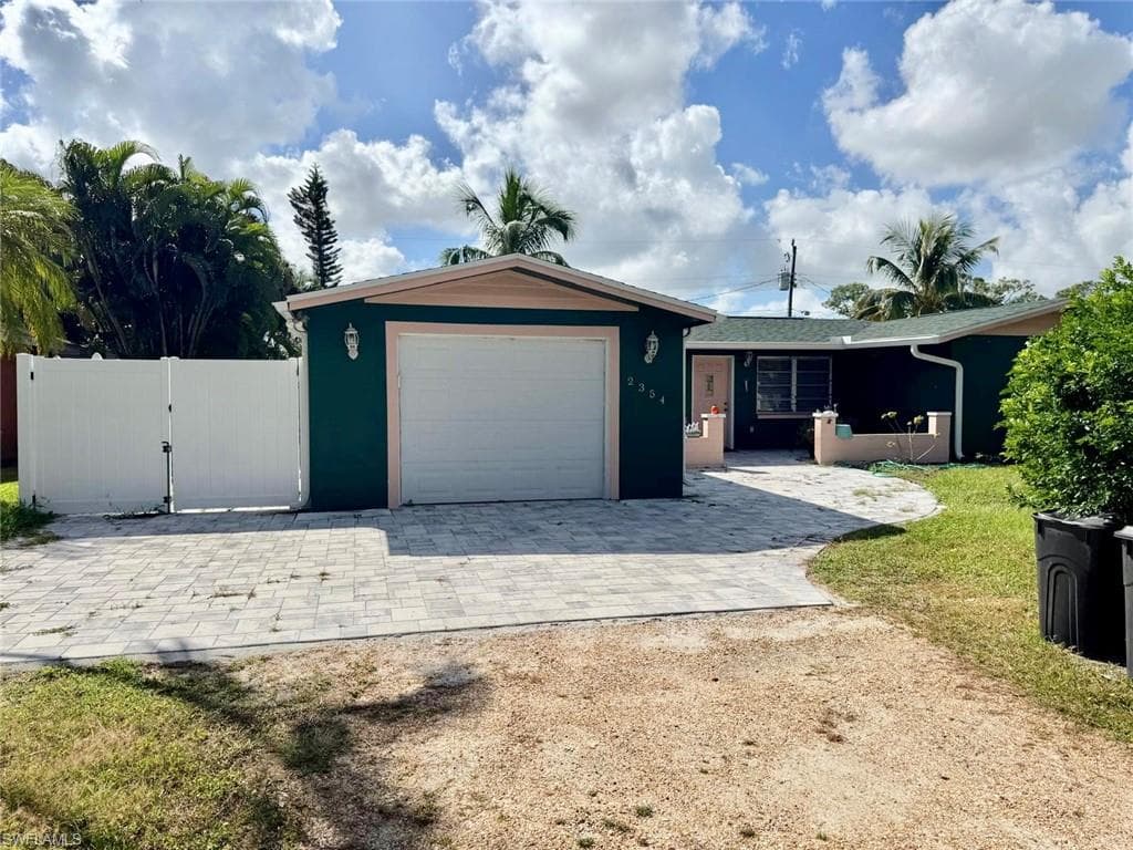2354 Gorham AVE, FORT MYERS FL 33907-1