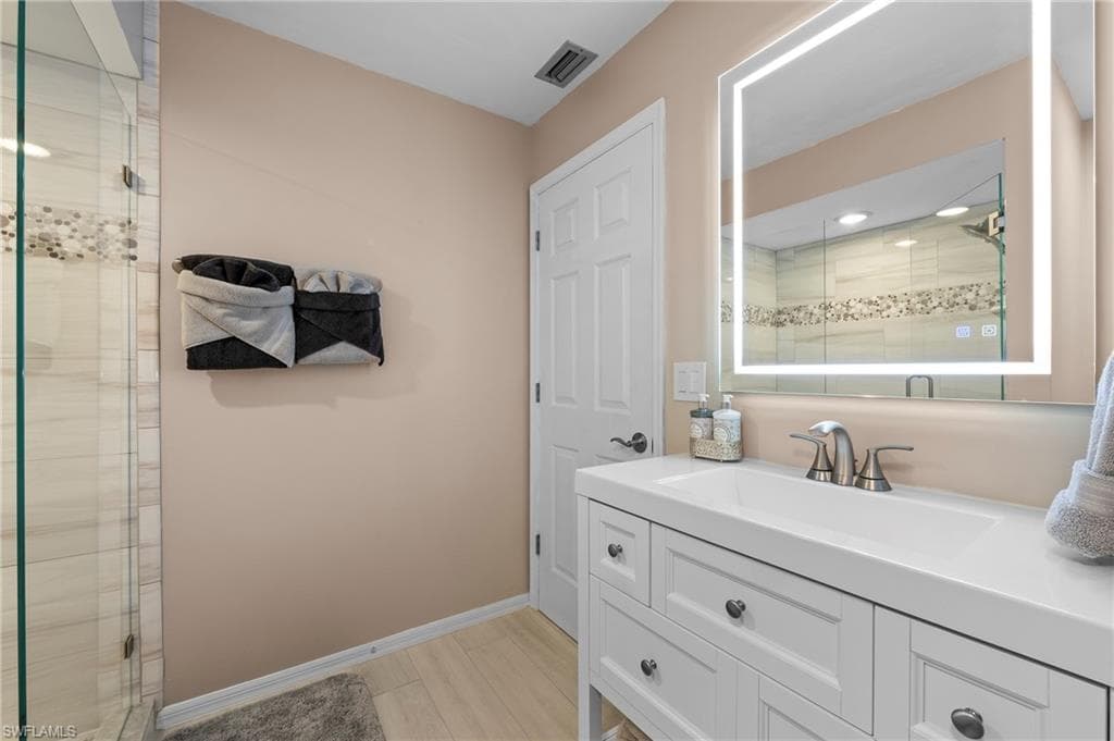 27770 Hacienda East BLVD # 207B, BONITA SPRINGS FL 34135-24