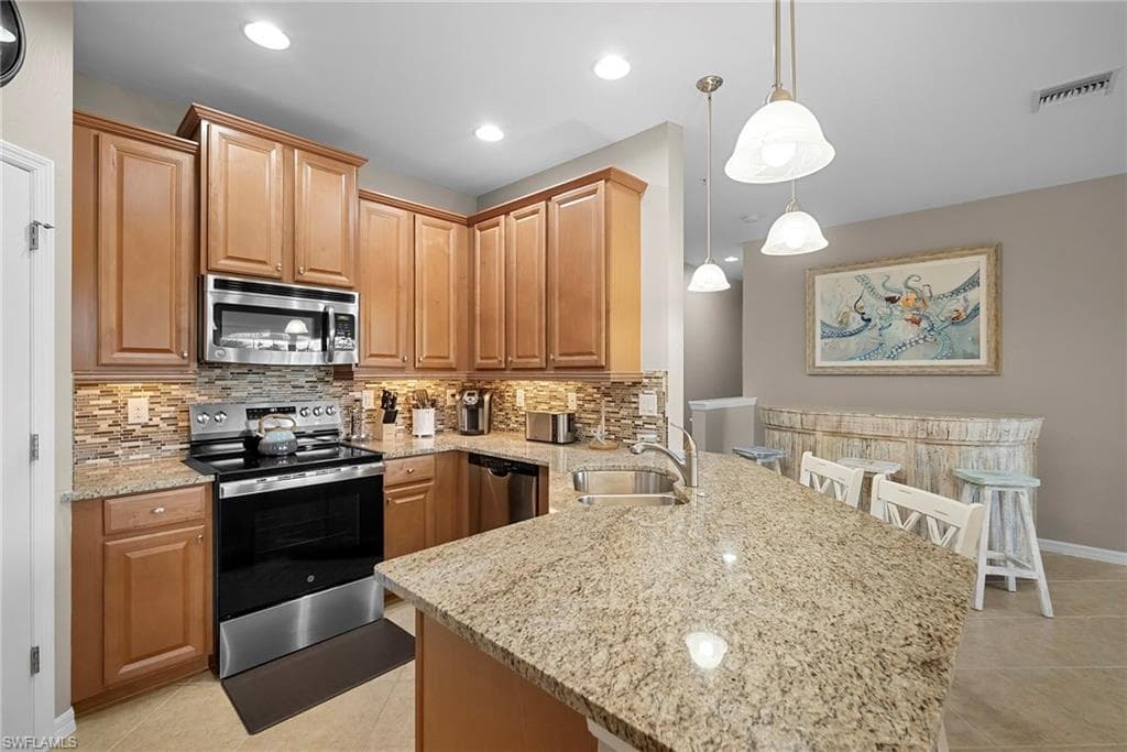 23520 Alamanda DR # 202, ESTERO FL 34135-14