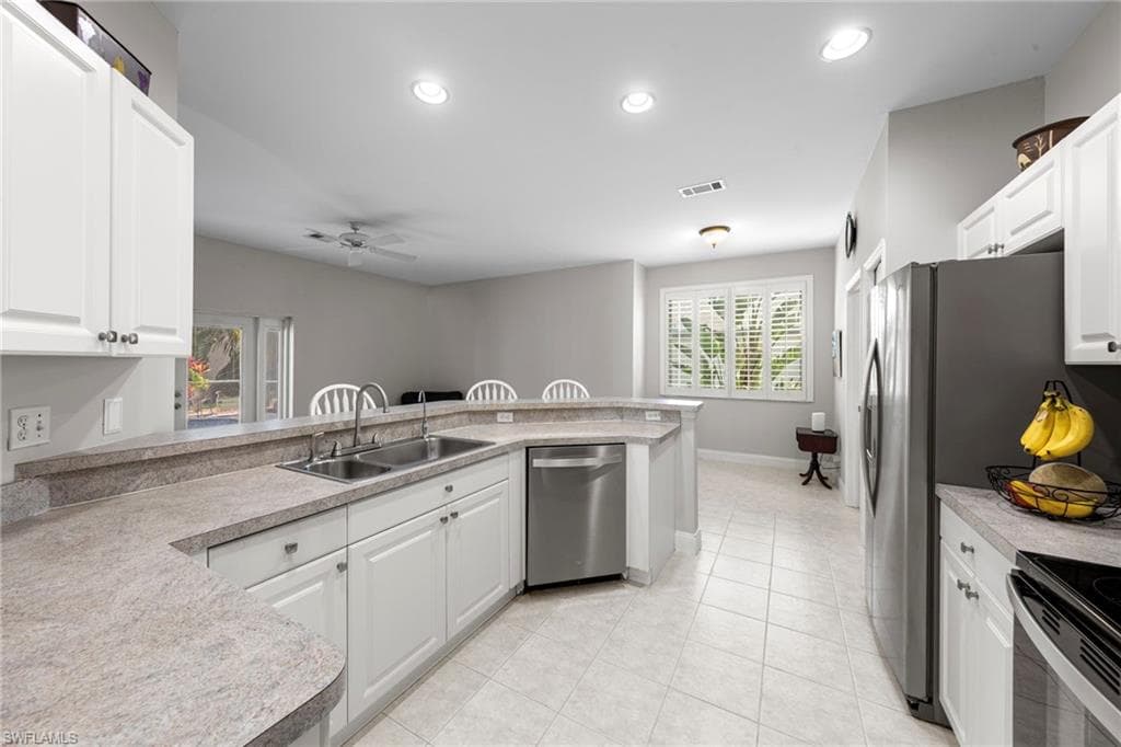 11528 Woodmount LN, ESTERO FL 33928-10