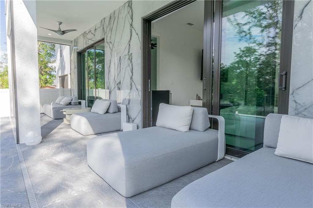 4064 Full Moon CT, NAPLES FL 34112-15