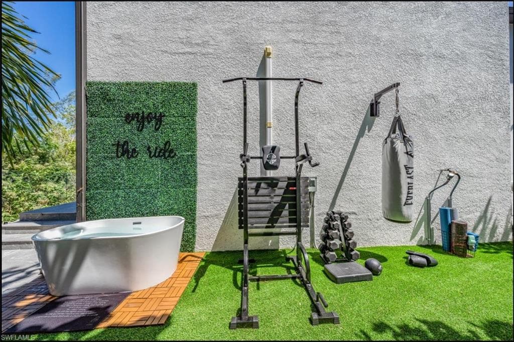 4064 Full Moon CT, NAPLES FL 34112-11