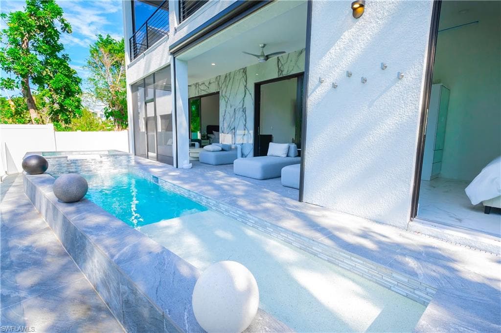 4064 Full Moon CT, NAPLES FL 34112-2