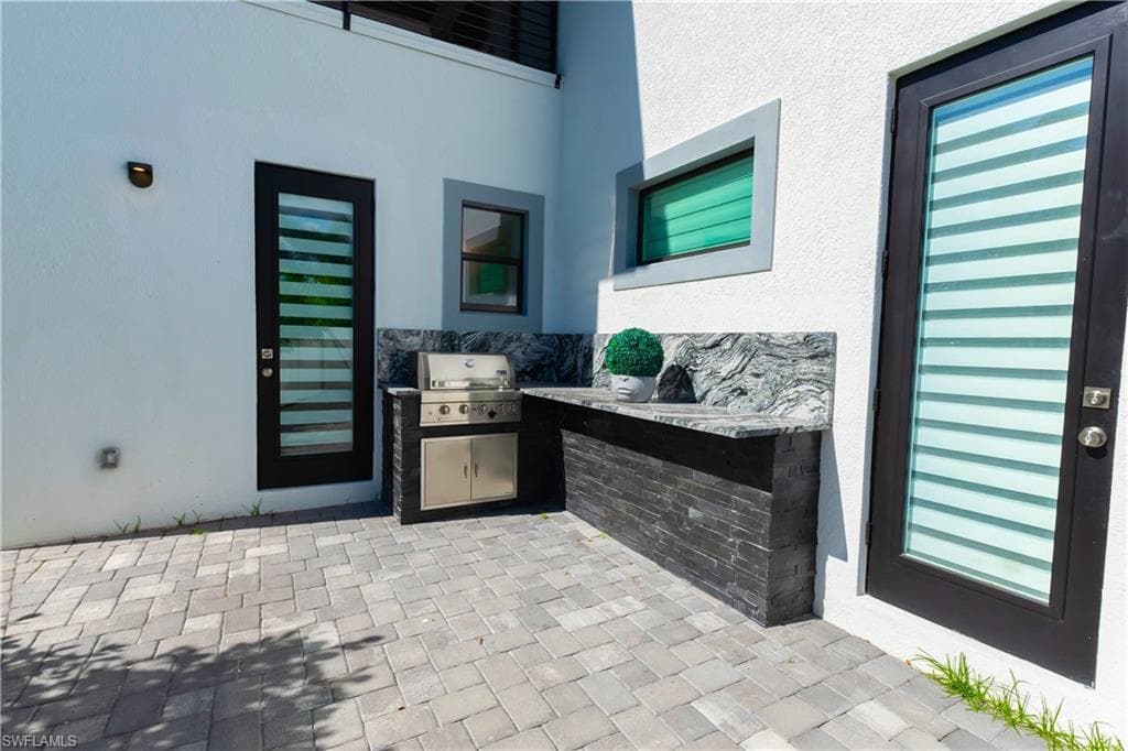 4064 Full Moon CT, NAPLES FL 34112-8