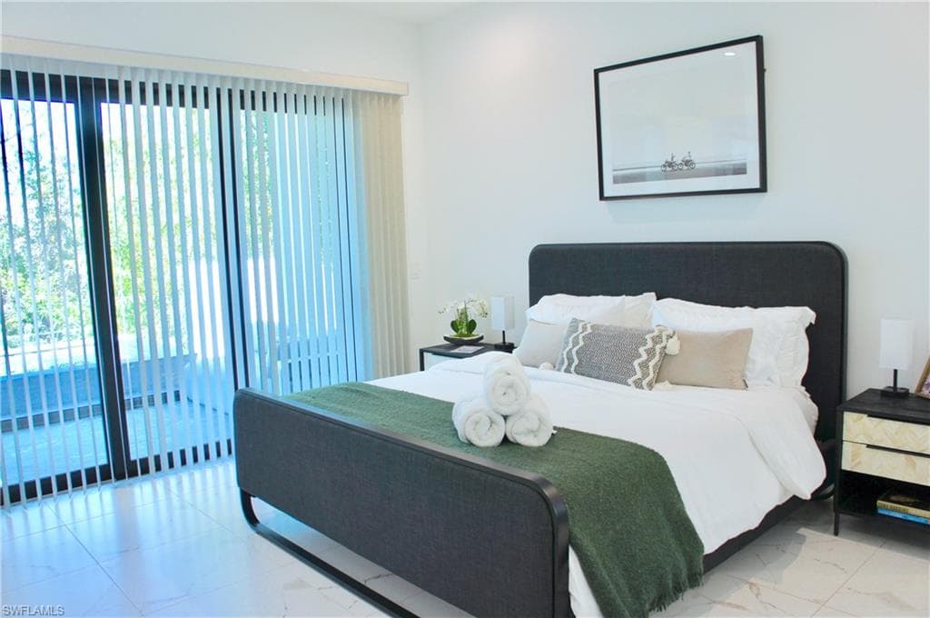 4064 Full Moon CT, NAPLES FL 34112-33