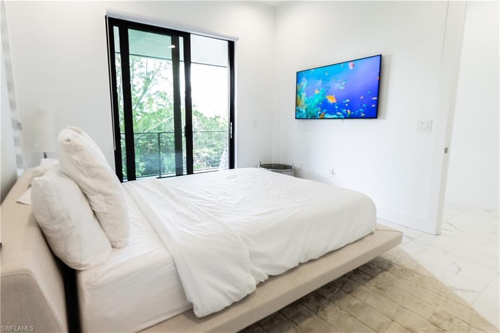 4064 Full Moon CT, NAPLES FL 34112-43