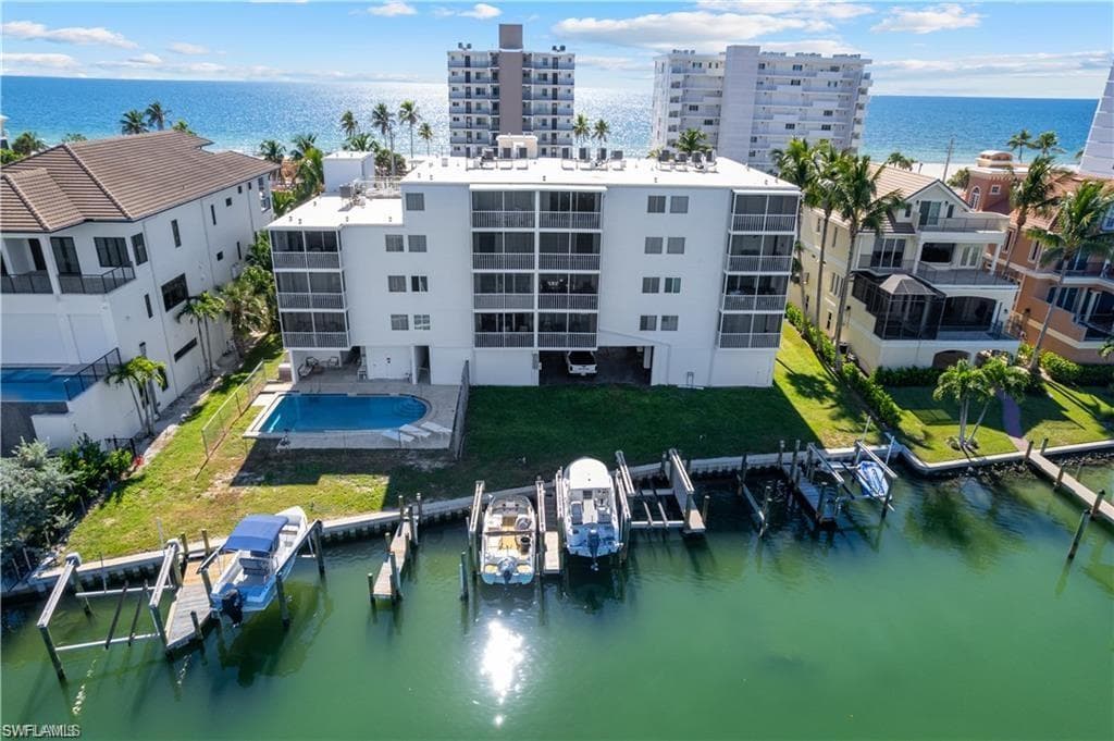 26371 Hickory BLVD # 304, BONITA SPRINGS FL 34134-1