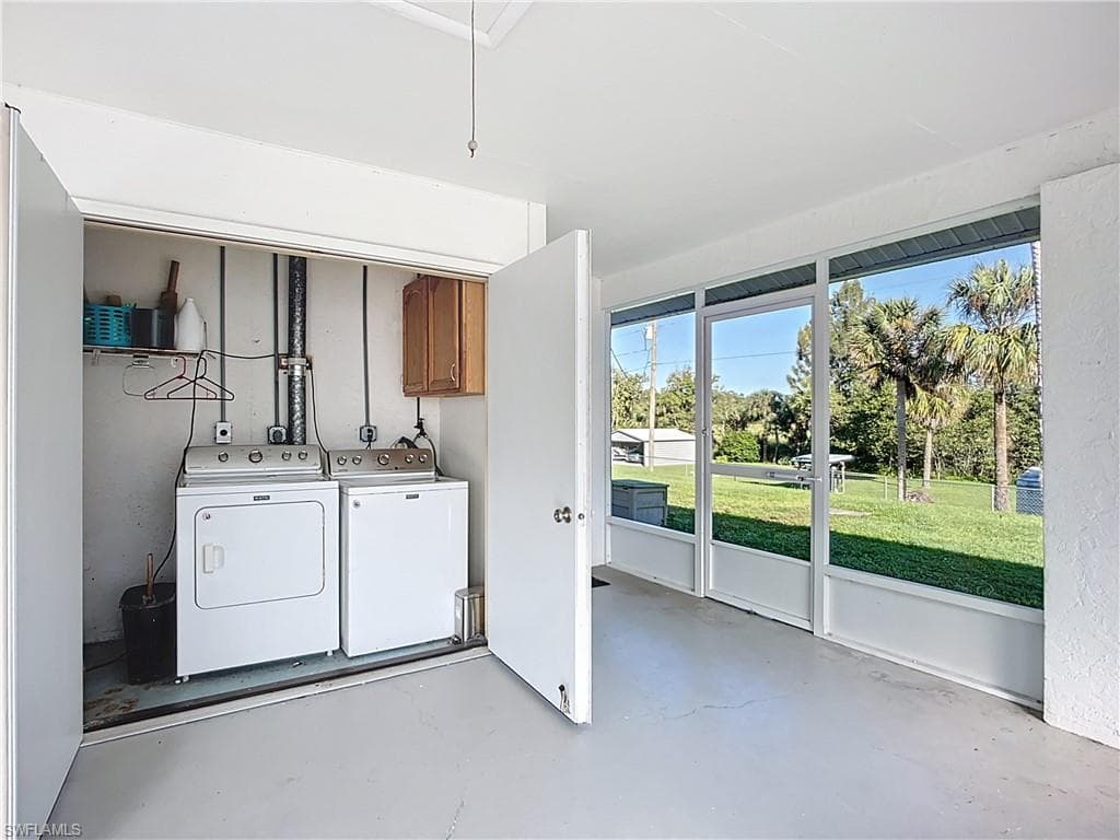 1159 Lock LN, MOORE HAVEN FL 33471-22