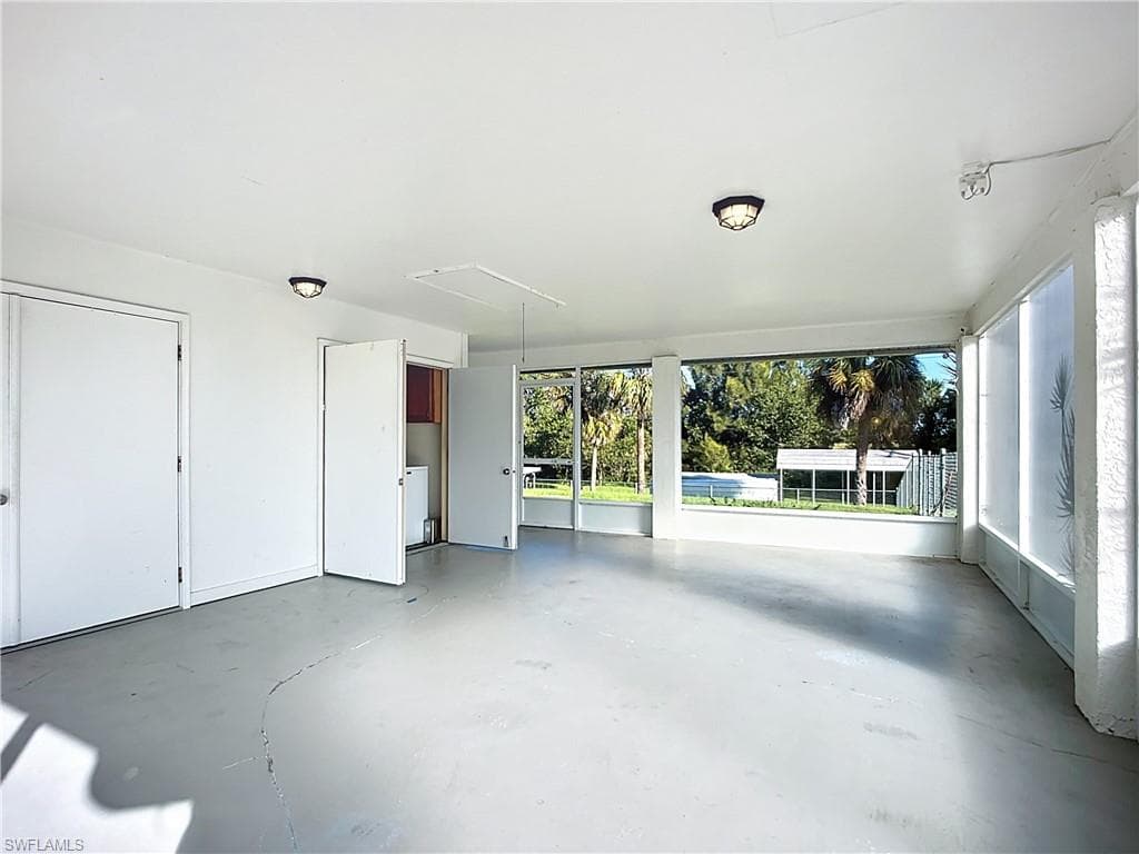 1159 Lock LN, MOORE HAVEN FL 33471-21