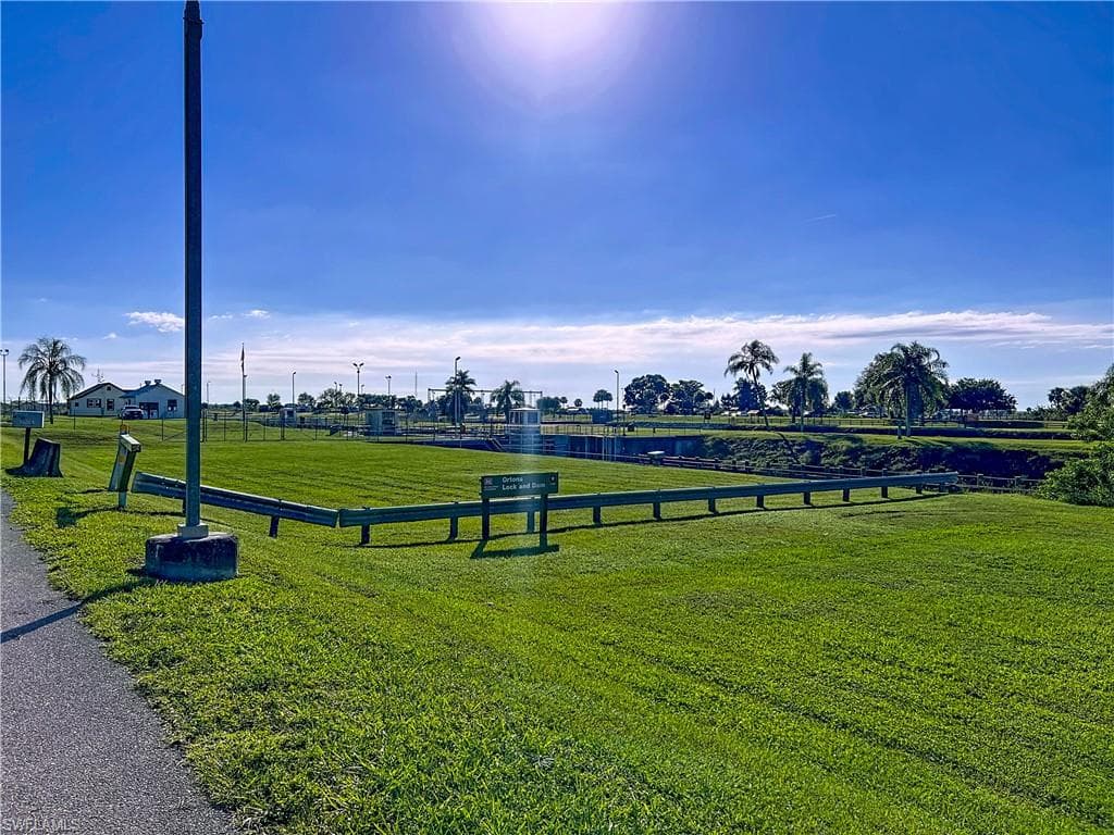 1159 Lock LN, MOORE HAVEN FL 33471-33