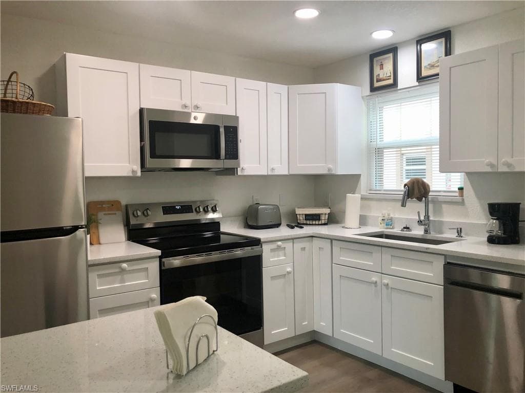 16881 Davis RD # 214, FORT MYERS FL 33908-5