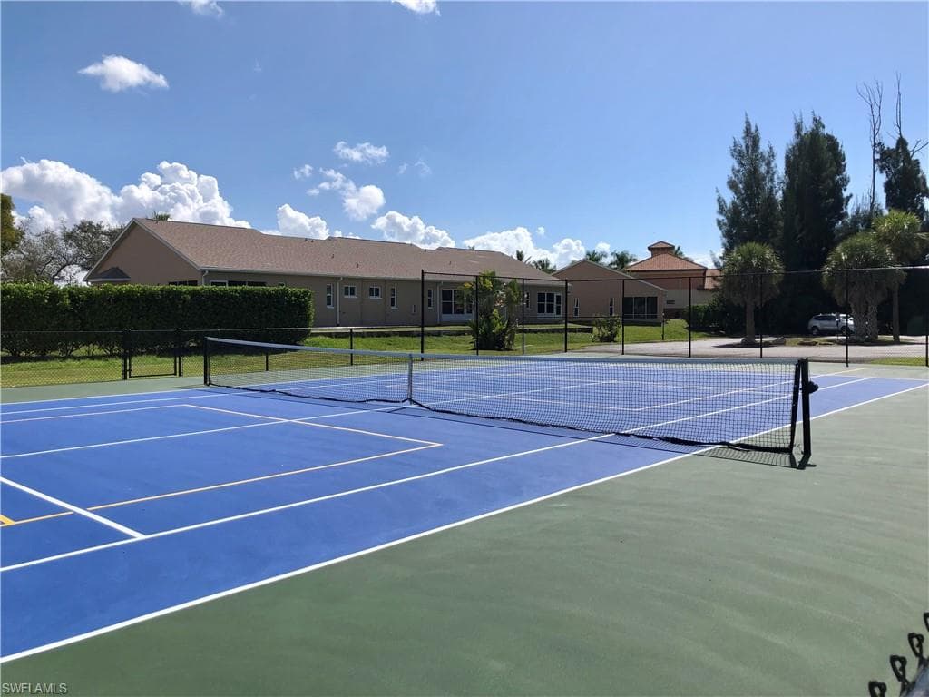 16881 Davis RD # 214, FORT MYERS FL 33908-46