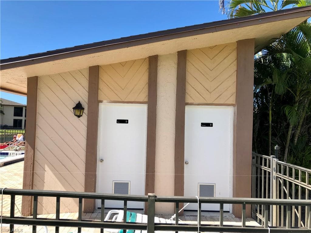 16881 Davis RD # 214, FORT MYERS FL 33908-44