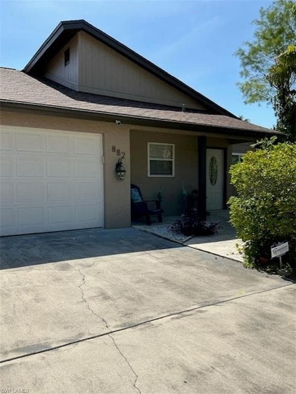 882 Bluebird ST, NAPLES FL 34104-9