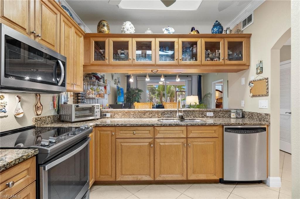 4566 SE 5th PL # 105, CAPE CORAL FL 33904-2