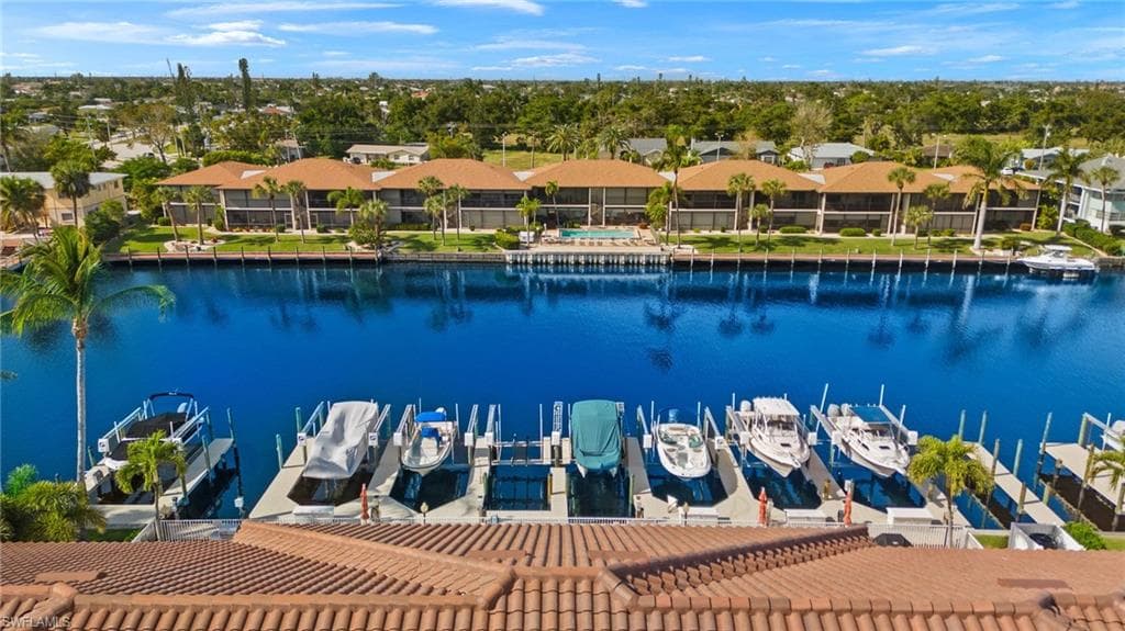 4566 SE 5th PL # 105, CAPE CORAL FL 33904-32