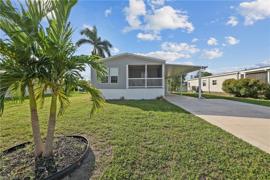 1747 Beverly DR, NAPLES FL 34114-1