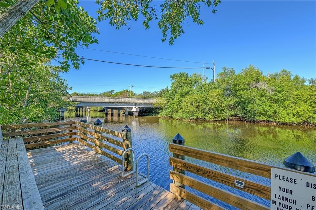 1747 Beverly DR, NAPLES FL 34114-30