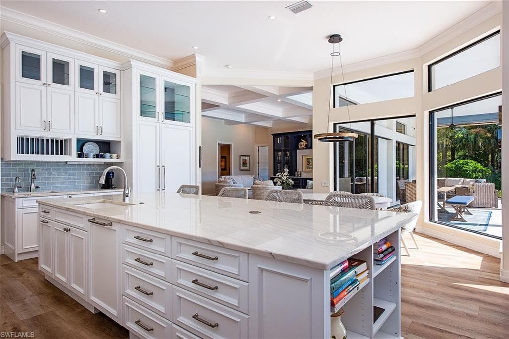 6920 Daniels RD, NAPLES FL 34109-4