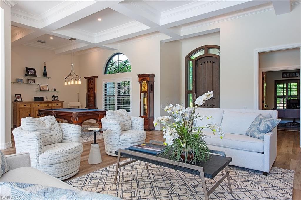 6920 Daniels RD, NAPLES FL 34109-9