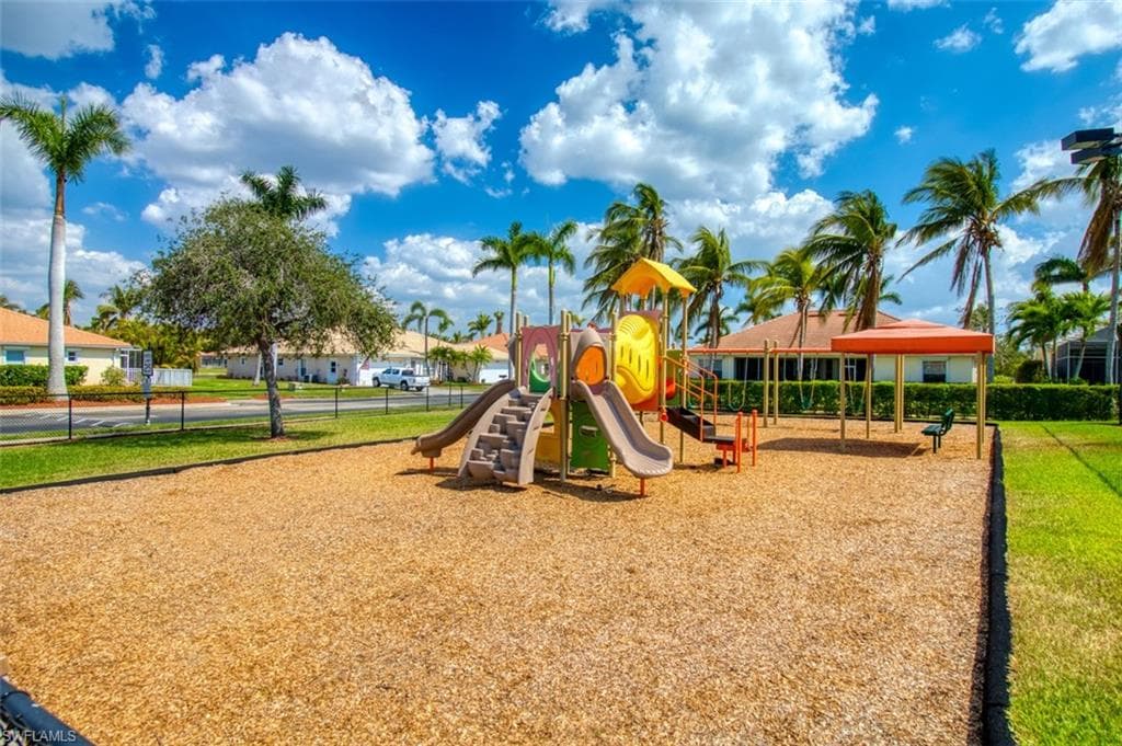 13616 Gulf Breeze ST, FORT MYERS FL 33907-33