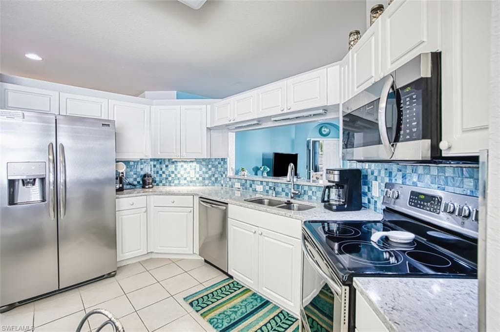 13616 Gulf Breeze ST, FORT MYERS FL 33907-14