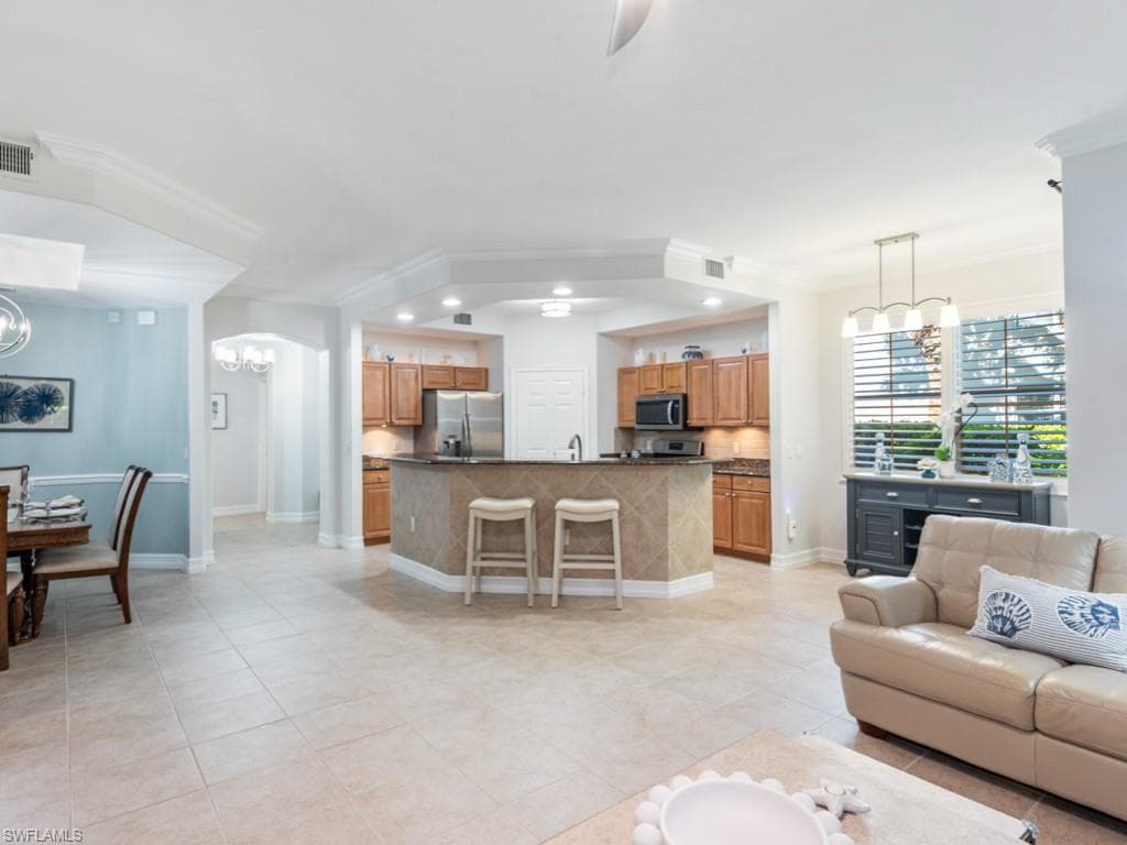 2012 Tarpon Bay DR N # 101, NAPLES FL 34119-6