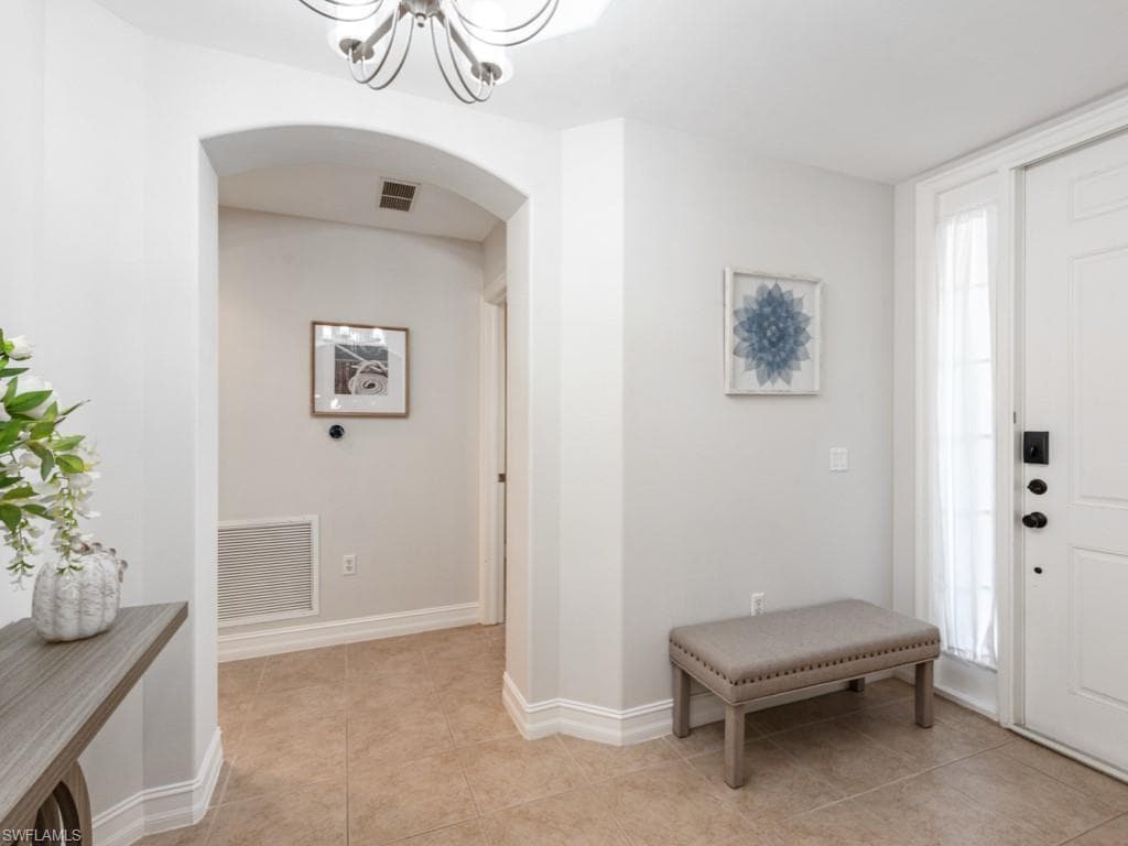 2012 Tarpon Bay DR N # 101, NAPLES FL 34119-2