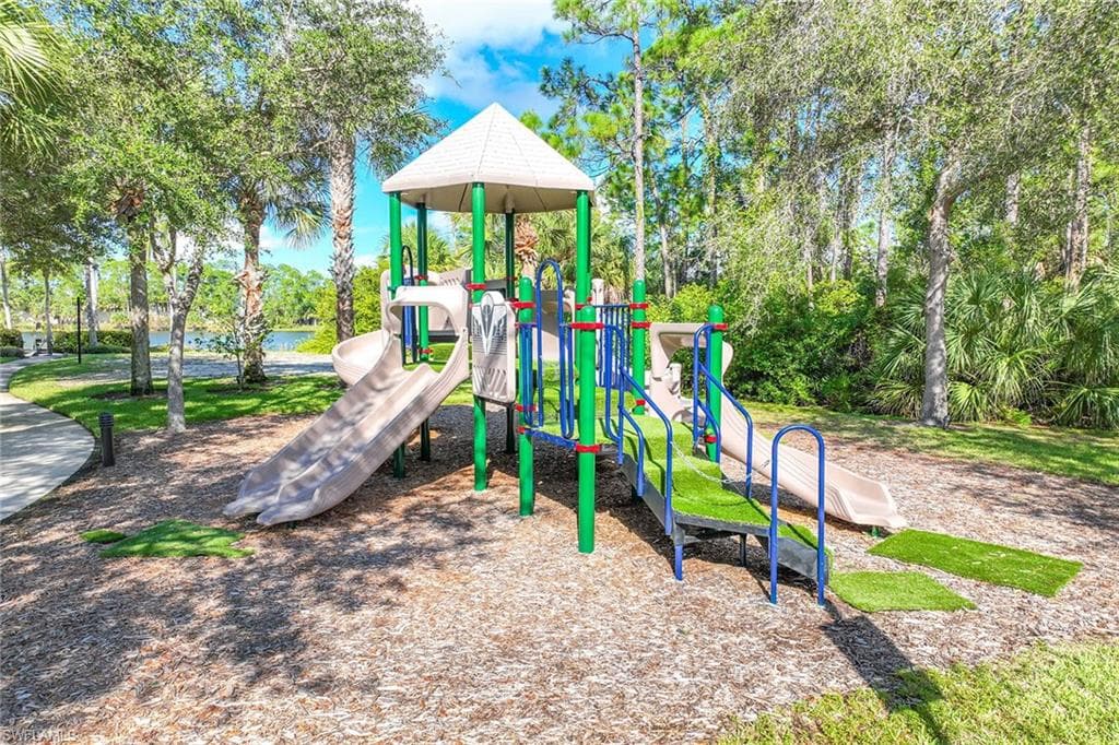 2012 Tarpon Bay DR N # 101, NAPLES FL 34119-35