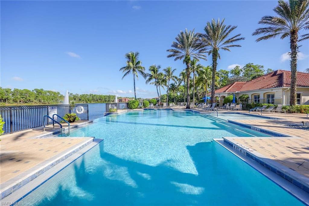 2012 Tarpon Bay DR N # 101, NAPLES FL 34119-30