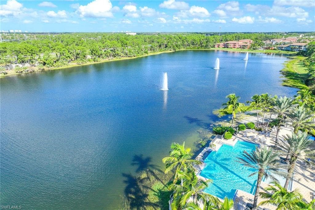 2012 Tarpon Bay DR N # 101, NAPLES FL 34119-38