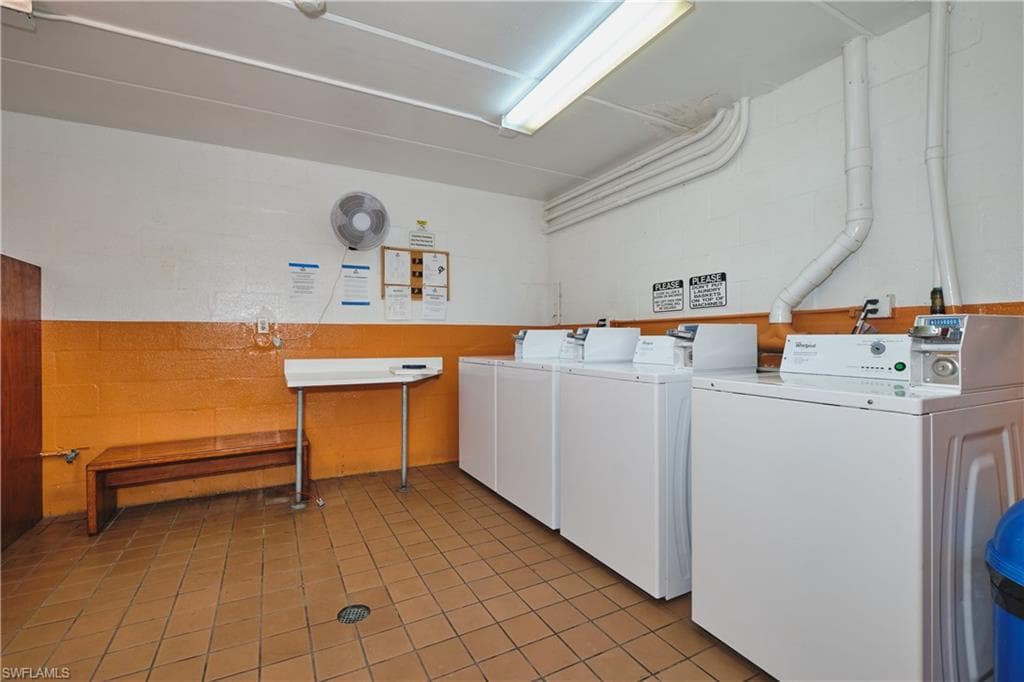 2366 E Mall DR # 519, FORT MYERS FL 33901-42