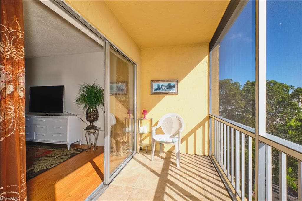 2366 E Mall DR # 519, FORT MYERS FL 33901-29