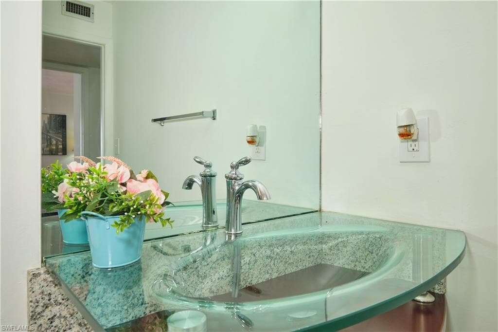 2366 E Mall DR # 519, FORT MYERS FL 33901-40